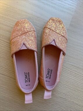 TOMS Glitter Slip-On Shoes in Peachy Pink
